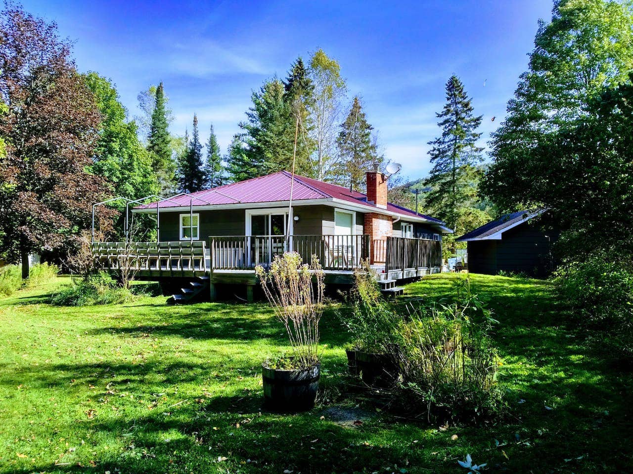 3 bedroom house for rent for 2025/2026 ski season – less than 1km from the club