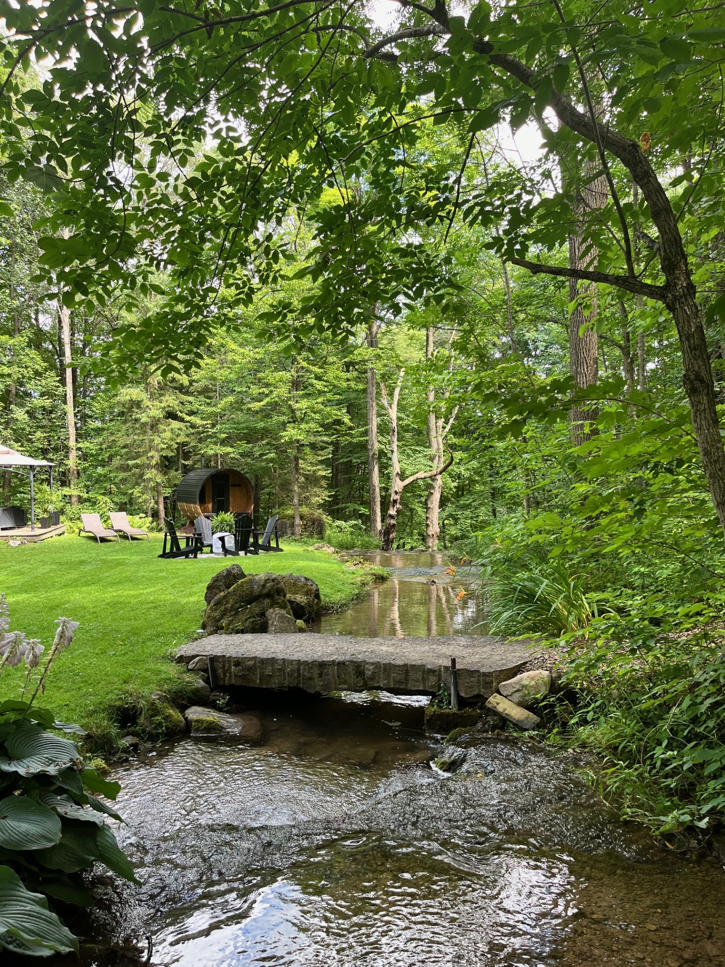 Luxury Couples Creekside Cabin