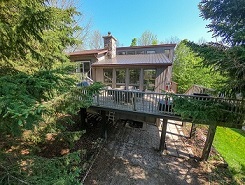 Charming 3 Bedroom Chalet in Kimberley – Steps from BVSC