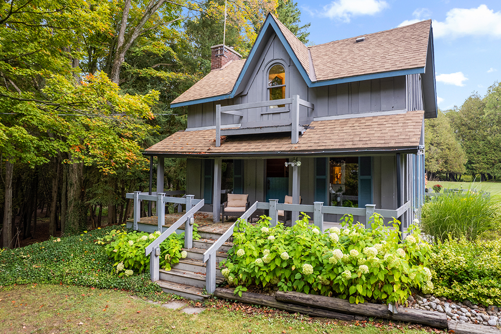 403288 Grey Road 4, West Grey – A Heritage Country Retreat Minutes from Beaver Valley