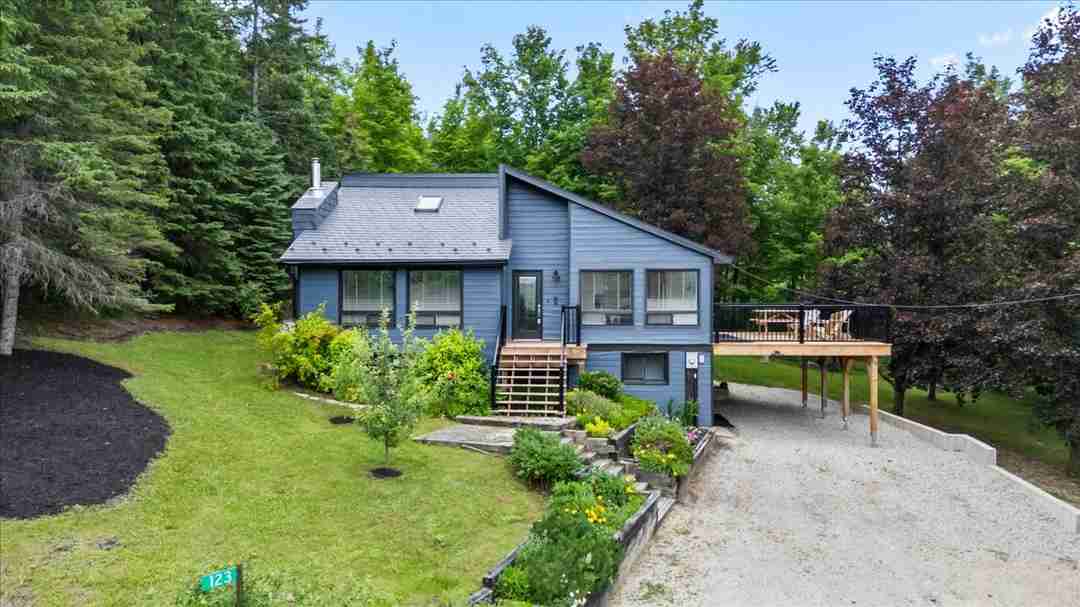 🏡 Beaver Valley Living Starts Here | Updated Home with Valley Views | 123 Amik Court | $895,000